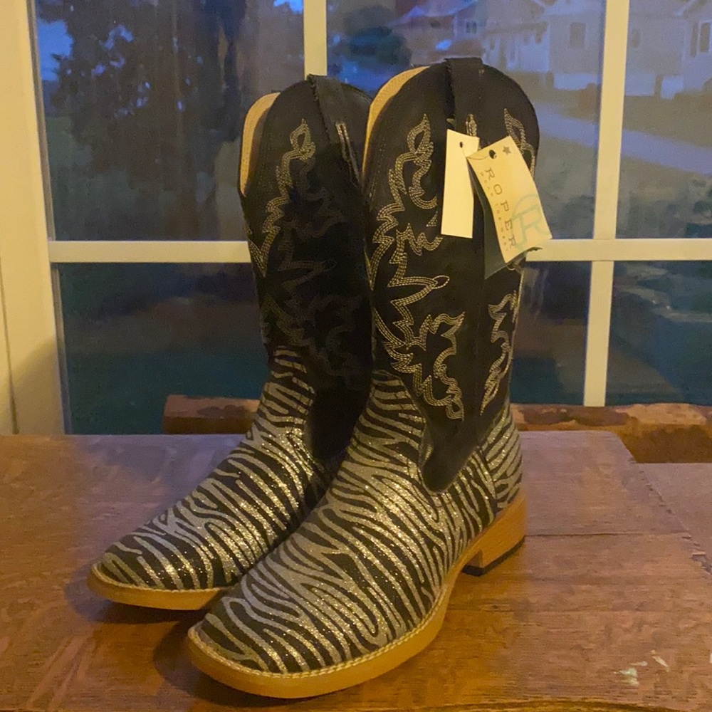 Roper women’s cowboy boots